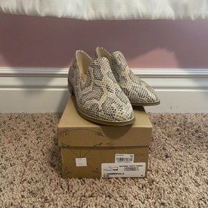 NWT Indigo Rd Hopeful 3 Loafer